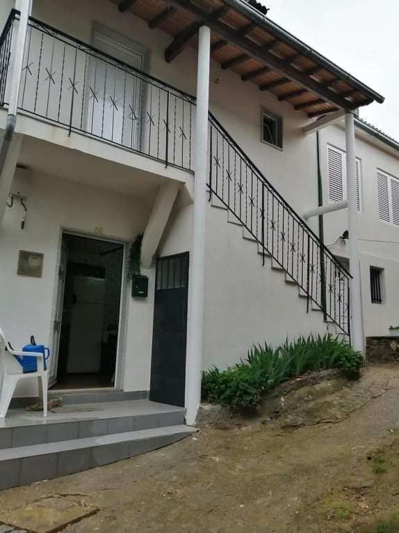 Hostal As Tres Irmas Bragança Exterior foto