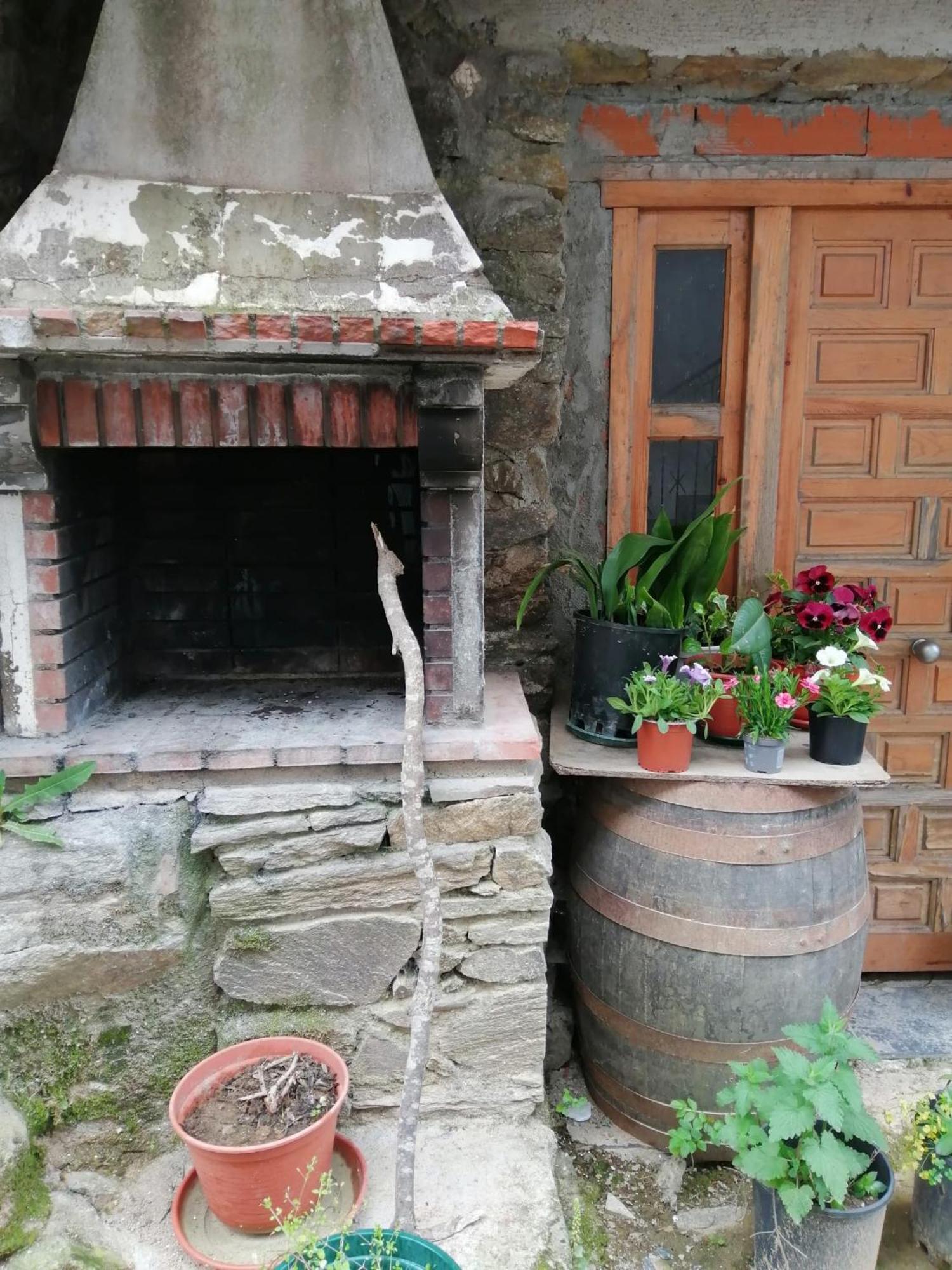 Hostal As Tres Irmas Bragança Habitación foto